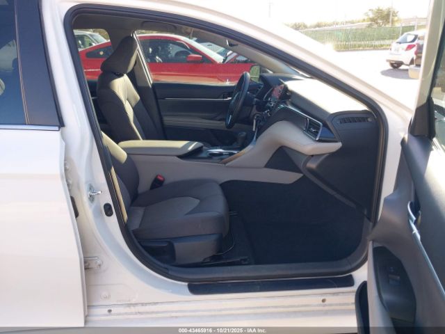 2022 TOYOTA CAMRY 4T1C11AK4NU647352 Photo 4