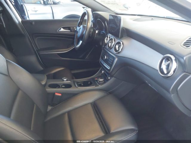 2018 MERCEDES-BENZ GLA 250 WDCTG4GB4JJ448593 Photo 4