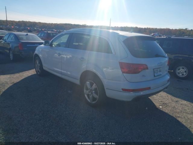 2014 AUDI Q7 WA1LGAFE3ED010646 Photo 2