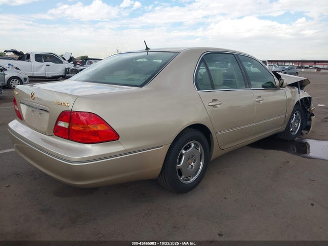 2002 LEXUS LS 430 JTHBN30F020079235 Photo 3