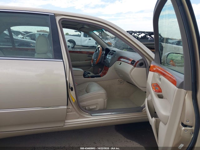 2002 LEXUS LS 430 JTHBN30F020079235 Photo 4