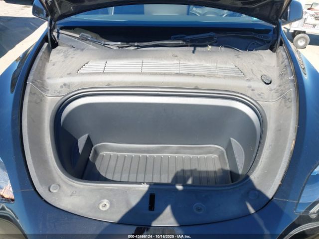 2024 TESLA MODEL Y 7SAYGAEE0RF010165 Photo 9