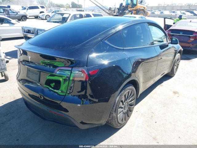 2024 TESLA MODEL Y 7SAYGAEE0RF010165 Photo 3