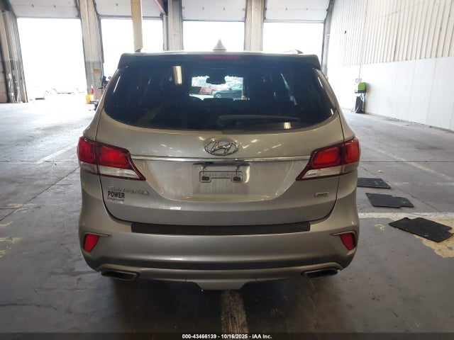 KM8SMDHF6JU268778 Hyundai Santa Fe Se