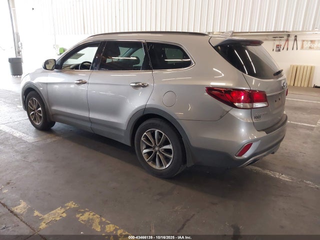 KM8SMDHF6JU268778 Hyundai Santa Fe Se