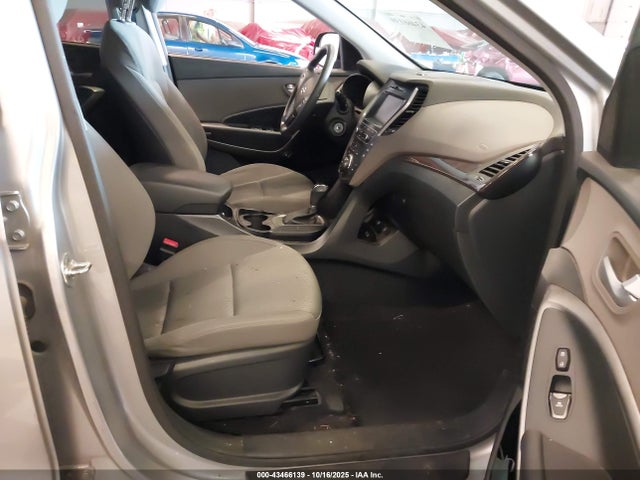 KM8SMDHF6JU268778 Hyundai Santa Fe Se