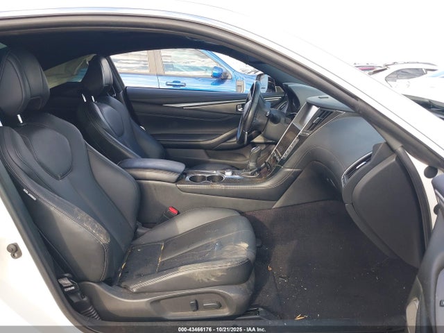 JN1EV7EK6HM364117 Infiniti Q60 PREMIU