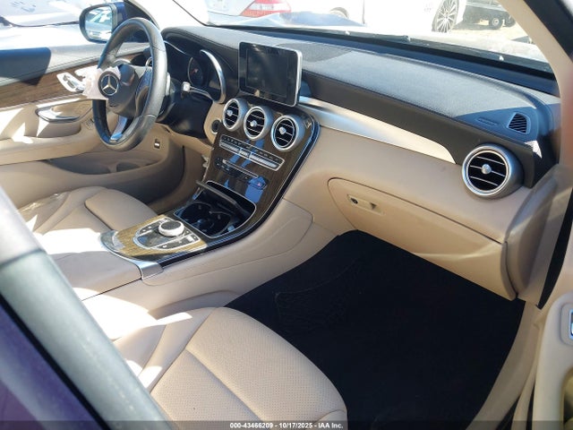 WDC0G4JB9HV012496 Mercedes-Benz GLC 300