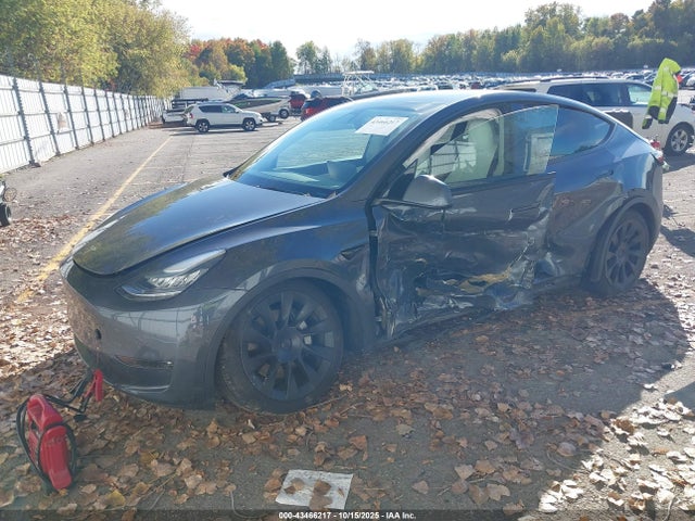 2021 TESLA MODEL Y 5YJYGAEE8MF144119 Photo 1