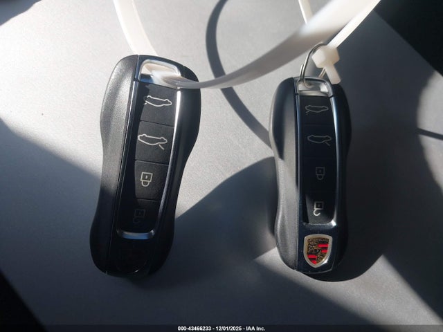 2024 PORSCHE TAYCAN WP0AD2Y18RSA47296 Photo 10