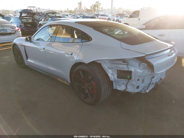 2024 PORSCHE TAYCAN WP0AD2Y18RSA47296 Photo 2