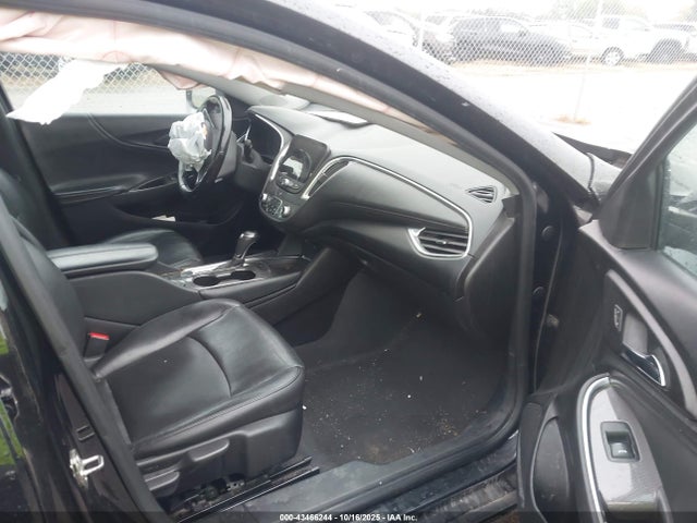 1G1ZD5ST9KF123210 Chevrolet MALIBU LT