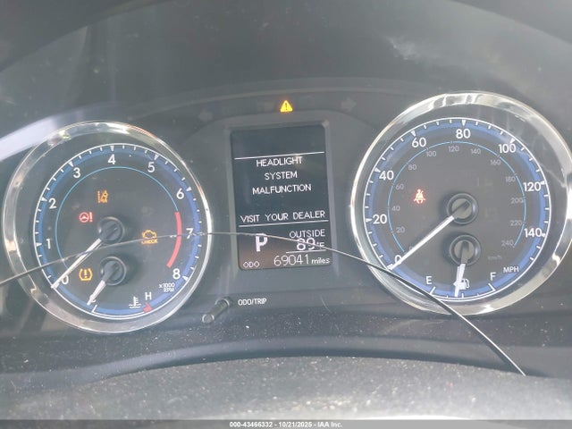 5YFBURHE1KP904742 Toyota COROLLA LE