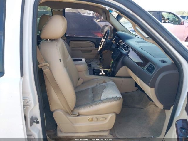 2011 GMC YUKON XL 1500 1GKS1MEF6BR307203 Photo 4