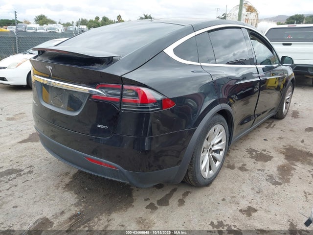 2016 TESLA MODEL X 5YJXCAE20GF016555 Photo 3