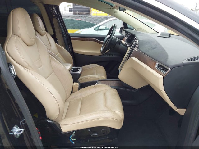 2016 TESLA MODEL X 5YJXCAE20GF016555 Photo 4