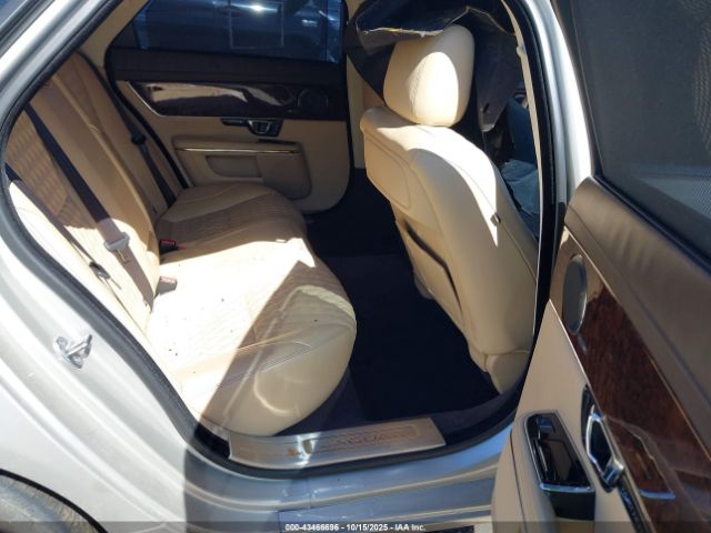 2016 JAGUAR XJ SAJWA2G76G8V94449 Photo 7