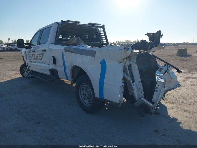 2023 FORD F-250 1FT7W2BT9PED71736 Photo 2