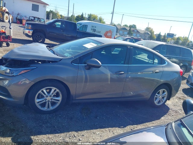1G1BE5SM3J7226199 Chevrolet Cruze