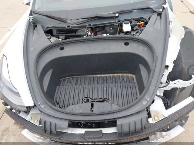 2023 TESLA MODEL 3 5YJ3E1EA3PF563240 Photo 9