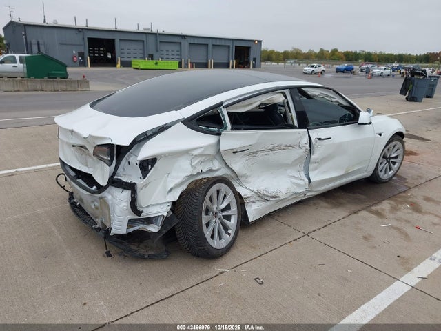 2023 TESLA MODEL 3 5YJ3E1EA3PF563240 Photo 3