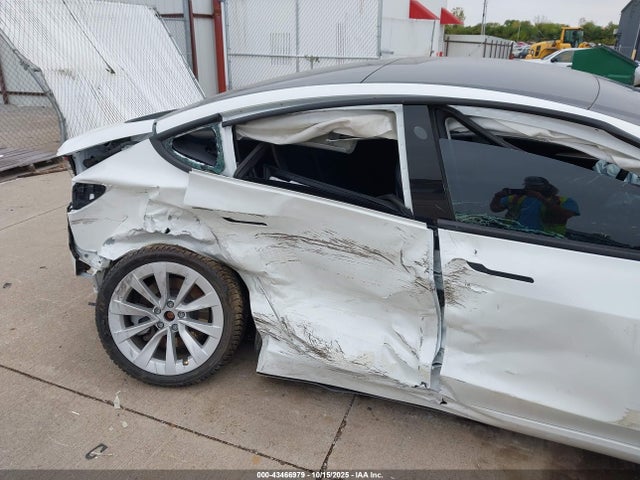 2023 TESLA MODEL 3 5YJ3E1EA3PF563240 Photo 5