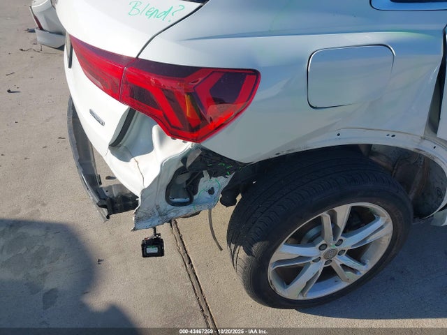 2020 AUDI Q3 WA1DECF36L1125275 Photo 5