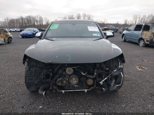 43467419 :رقم المزاد ، WA1C4AFY9J2044468 vin ، 2018 Audi Sq5 3.0t Premium Plus مزاد بيع