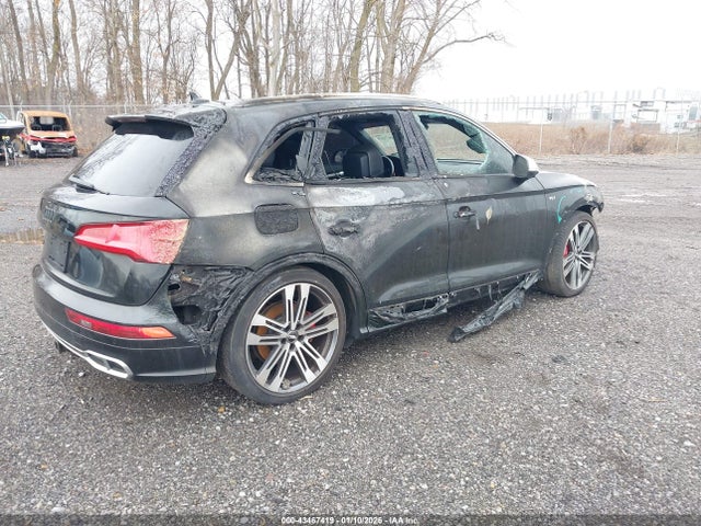 43467419 :رقم المزاد ، WA1C4AFY9J2044468 vin ، 2018 Audi Sq5 3.0t Premium Plus مزاد بيع