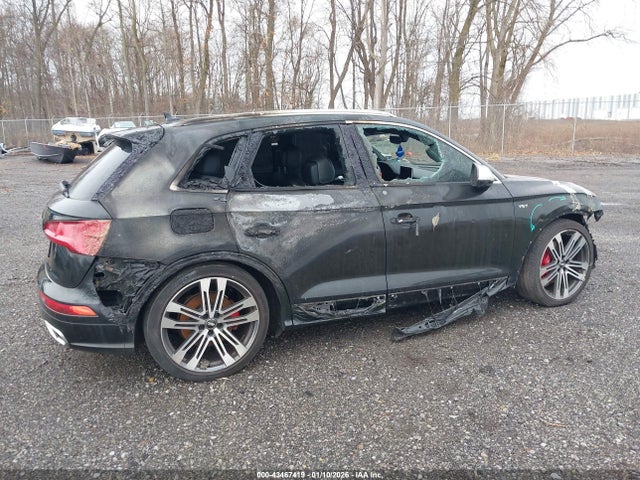 43467419 :رقم المزاد ، WA1C4AFY9J2044468 vin ، 2018 Audi Sq5 3.0t Premium Plus مزاد بيع