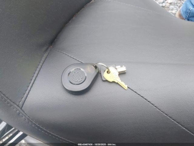 2021 HARLEY-DAVIDSON FLHTK 1HD1KEF10MB670930 Photo 10