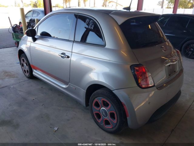 2017 FIAT 500E 3C3CFFGE6HT621004 Photo 2