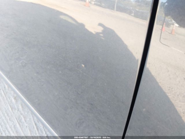 2011 VOLKSWAGEN TOUAREG WVGFF9BP5BD000932 Photo 5