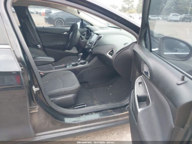 2017 CHEVROLET CRUZE 1G1BE5SM1H7116407 Photo 4