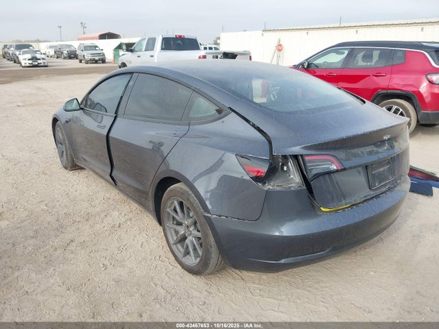2023 TESLA MODEL 3 5YJ3E1EA1PF673669 Photo 2