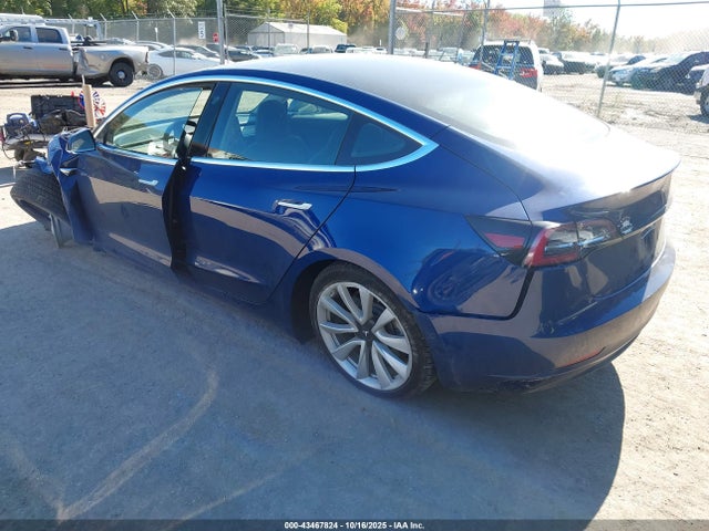 2019 TESLA MODEL 3 5YJ3E1EB2KF497846 Photo 2