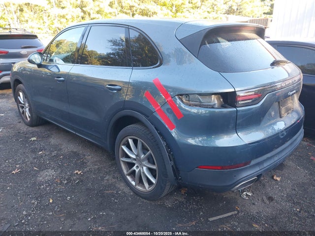 2019 PORSCHE CAYENNE WP1AA2AY2KDA01212 Photo 2