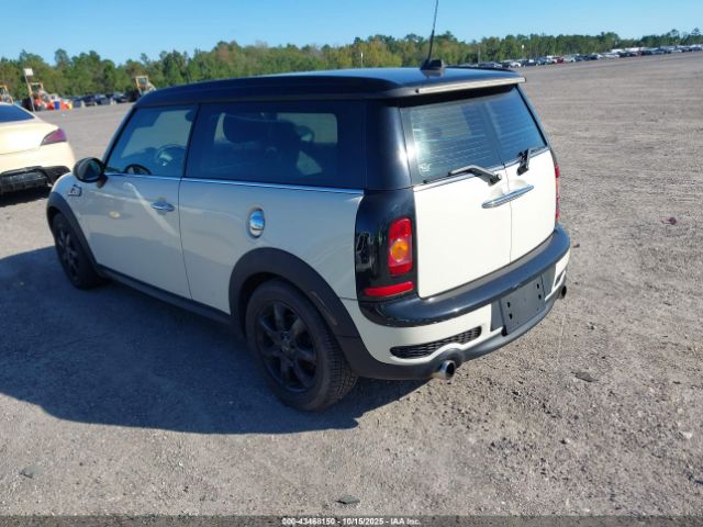 2010 MINI COOPER S CLUBMAN WMWMM3C51ATZ32610 Photo 2