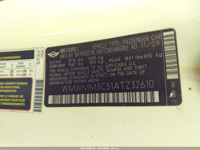 2010 MINI COOPER S CLUBMAN WMWMM3C51ATZ32610 Photo 8