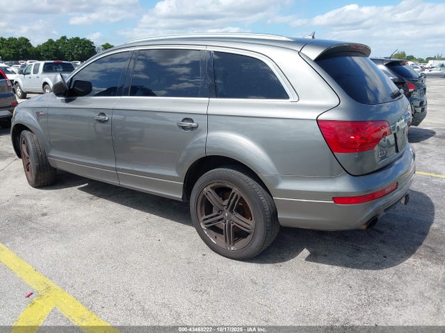 2015 AUDI Q7 WA1DGBFE0FD015833 Photo 2