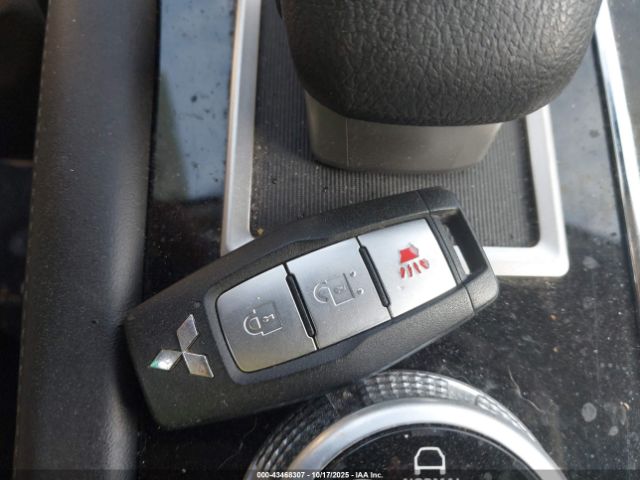 2022 MITSUBISHI OUTLANDER JA4J4TA88NZ008035 Photo 10