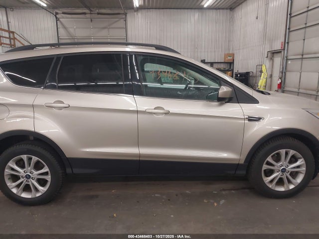 Продаж на аукціоні авто 2017 Ford Escape Se, vin: 1FMCU9GD9HUC55311, номер лоту: 43468403