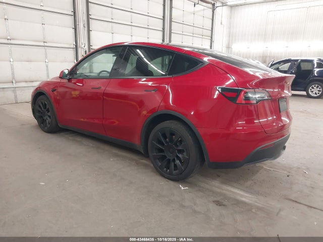 2021 TESLA MODEL Y 5YJYGDEE7MF062674 Photo 2