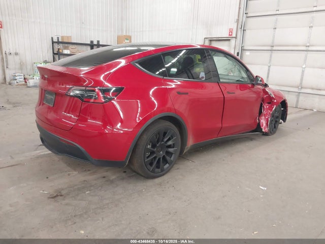 2021 TESLA MODEL Y 5YJYGDEE7MF062674 Photo 3