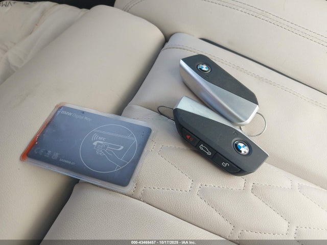 2025 BMW X5 5UX23EU00S9Y02875 Photo 10