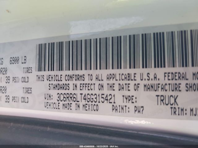 2016 RAM 1500 3C6RR6LT4GG315421 Photo 8