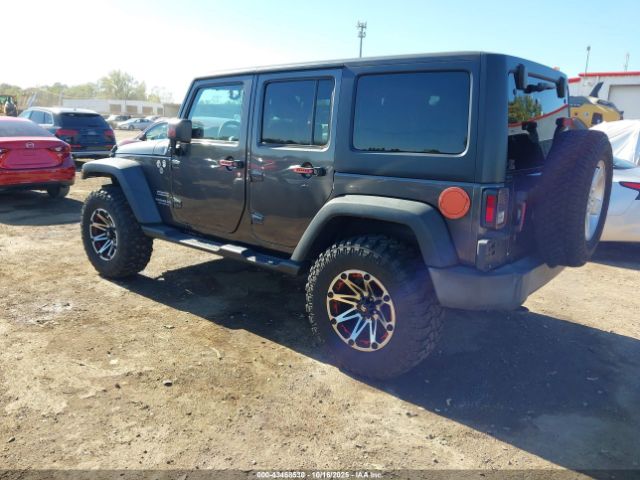 2016 JEEP WRANGLER UNLIMITED 1C4BJWDG4GL265402 Photo 2
