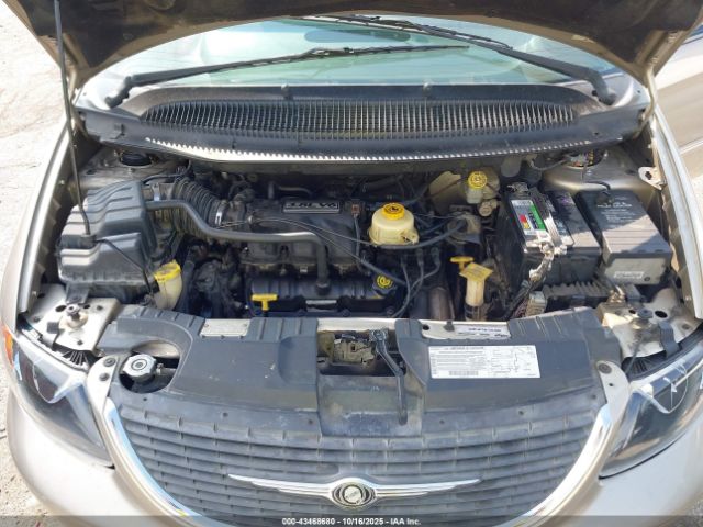 2002 CHRYSLER TOWN & COUNTRY 2C4GP74L22R639920 Photo 9