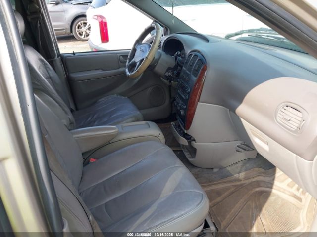 2002 CHRYSLER TOWN & COUNTRY 2C4GP74L22R639920 Photo 4