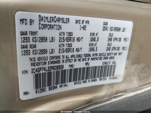 2002 CHRYSLER TOWN & COUNTRY 2C4GP74L22R639920 Photo 8